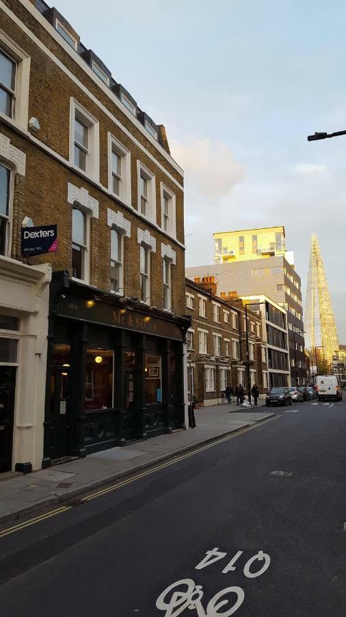 Charles Dickens, Tate Modern Apartments ロンドン エクステリア 写真